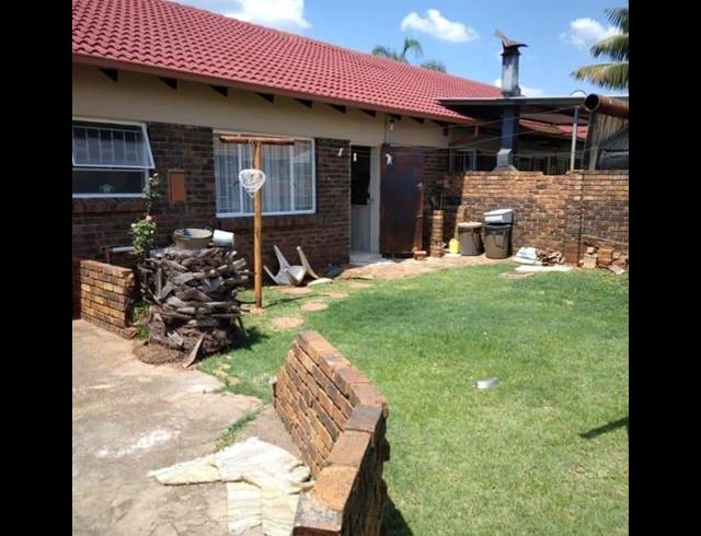 2 BEDROOM TOWNHOUSE FOR SALE IN THE ORCHARDS